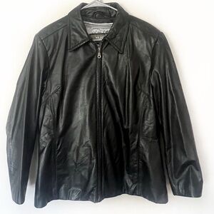 Wilsons Black Leather Jacket Women’s XL Full Zip Insulated Classic Edgy Chic